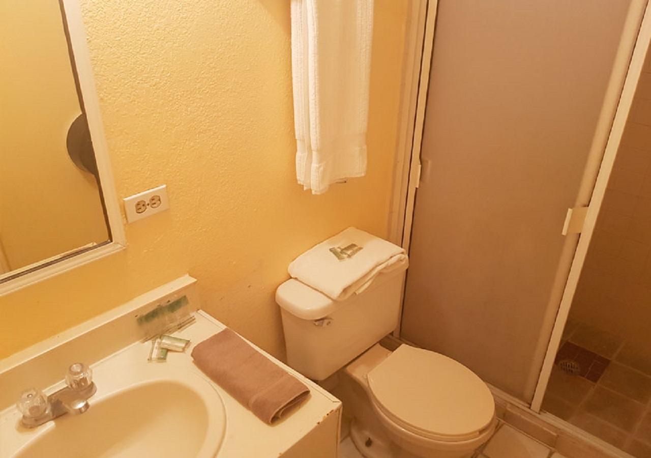 Hotel Sevilla Тихуана Экстерьер фото