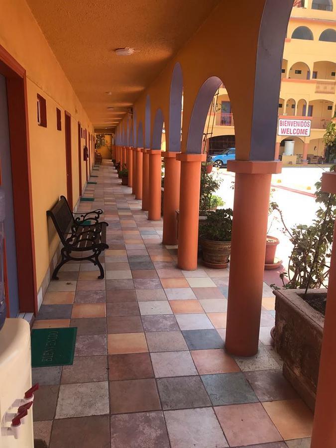 Hotel Sevilla Тихуана Экстерьер фото