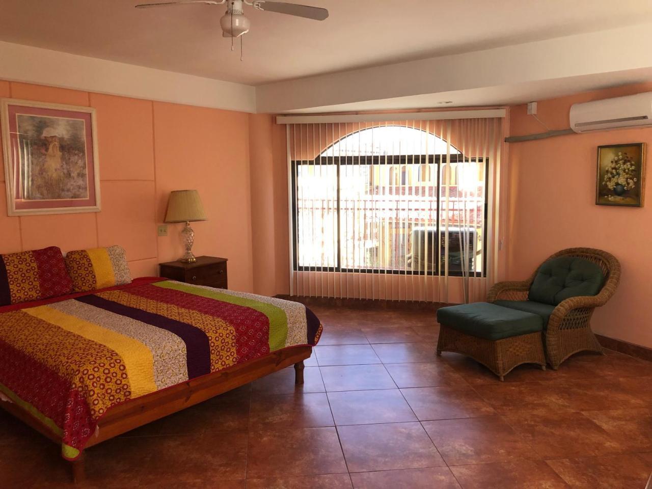 Hotel Sevilla Тихуана Экстерьер фото